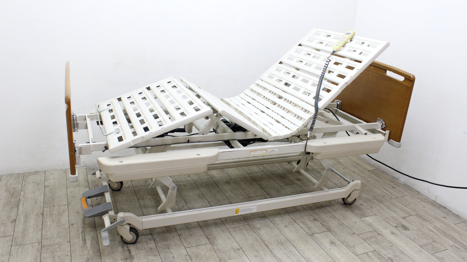 【中古】パラマウント ベッド KQ-6000シリーズ 3モーター 電動ベッド リクライニング シングル 91cm幅 撥水 防水カバー マットレス 介護 中古電動ベッド】パラマウントベッド 楽匠Z KQ-7221（DBP7221）【2