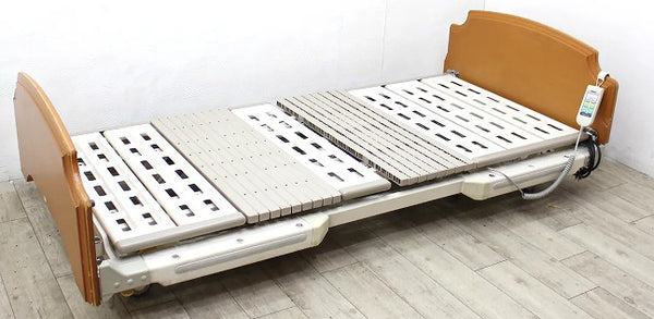 【中古】パラマウントベッド 電動ベッド（カリストシリーズ）3モーター キャスター（対角ストッパー仕様）